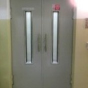 Šachetní dveře nákladní výtah ZŠ - Švehlova (1)
